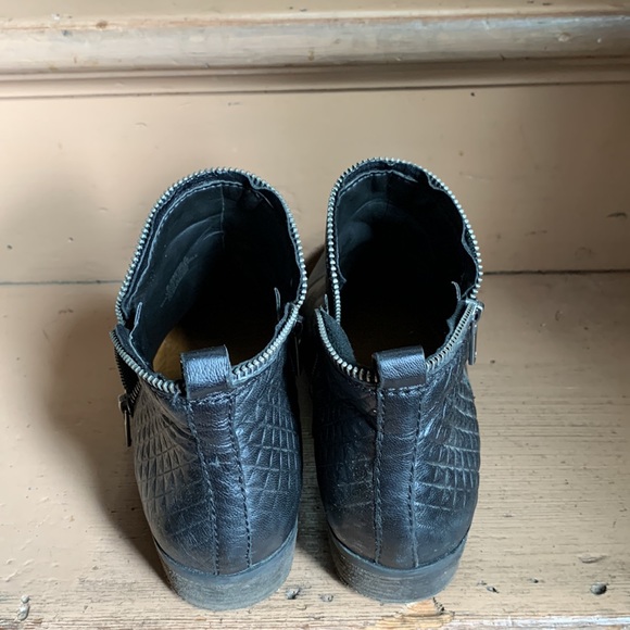 Ankle Boots - Picture 6 of 7